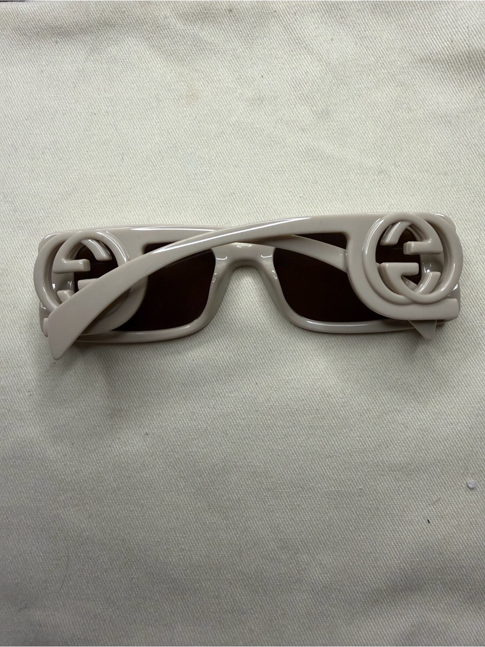 Gucci White Rectangular Sunglasses with Brown Lenses - Picture 4 of 6